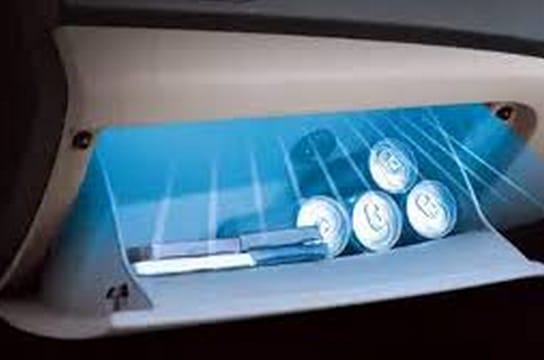 Boite à gants réfrigérée selon version